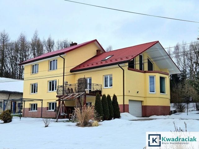dom wolnostojący, 8 pokoi Ustrzyki Dolne, ul. Lotników. Zdjęcie 1