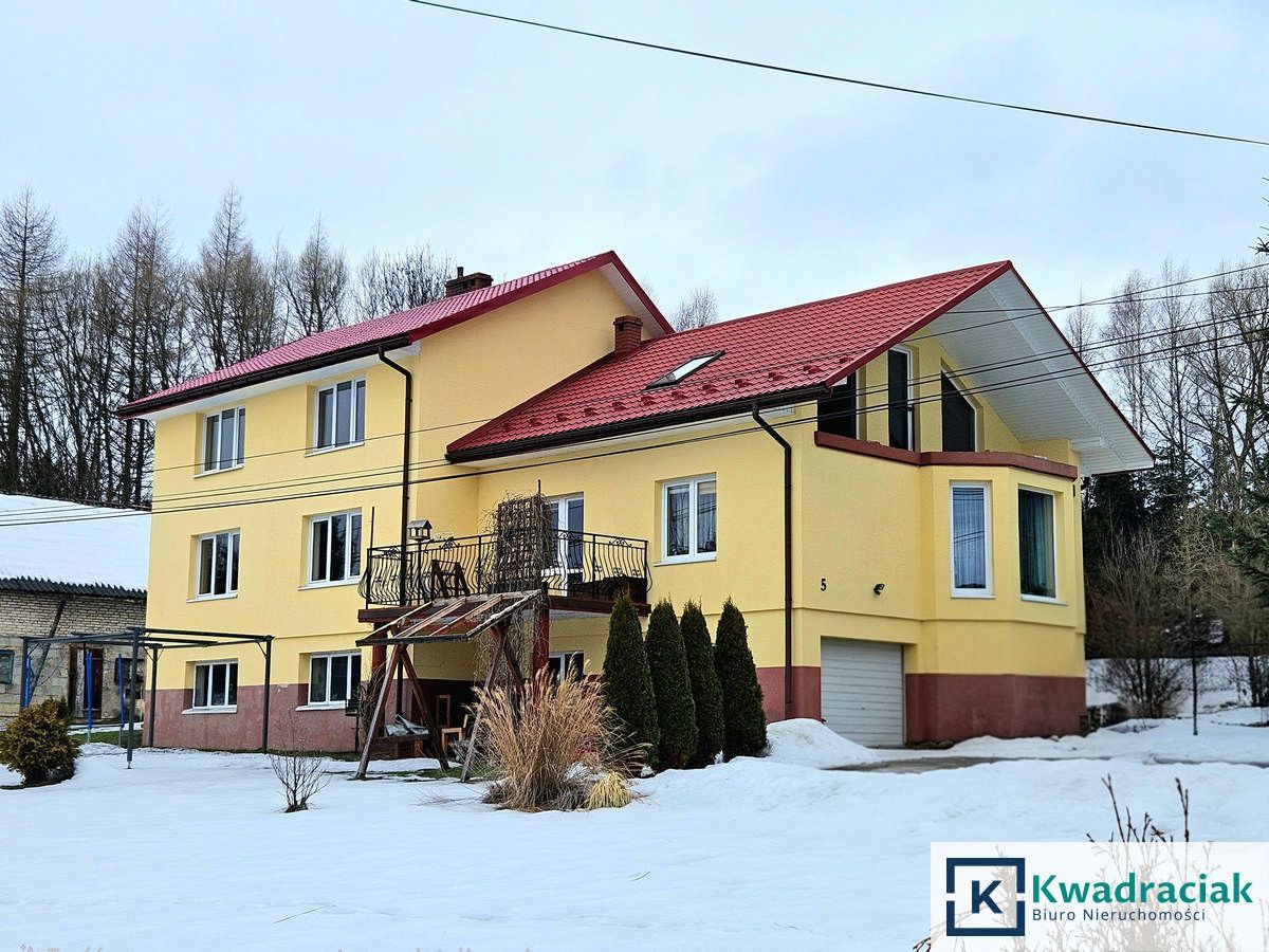 dom wolnostojący, 8 pokoi Ustrzyki Dolne, ul. Lotników. Zdjęcie 1