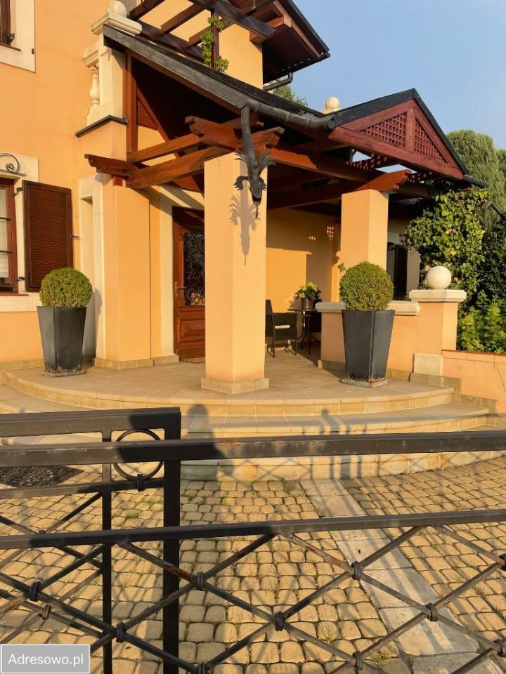 dom wolnostojący, 6 pokoi Rzeszów Budziwój, pl. Jana Pawła II