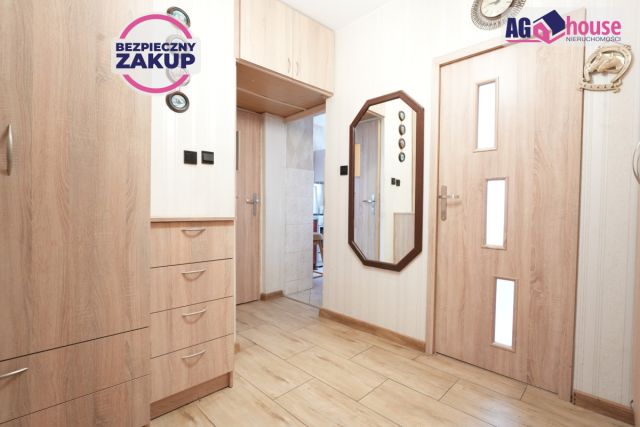 Mieszkanie 2-pokojowe Gniewino, os. Kaszubskie. Zdjęcie 1