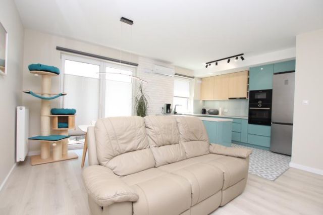 Mieszkanie 4-pokojowe Wrocław Oporów, ul. Władysława Chachaja. Zdjęcie 1