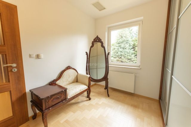 dom wolnostojący, 4 pokoje Borowa Góra. Zdjęcie 12