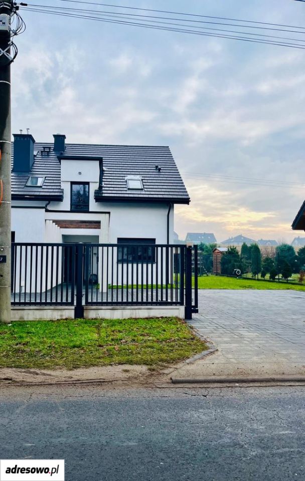 bliźniak, 4 pokoje Tarnowskie Góry, ul. Wiśniowa. Zdjęcie 3