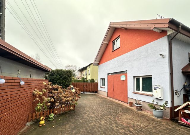 dom wolnostojący, 12 pokoi Sade Budy, ul. Polna. Zdjęcie 19