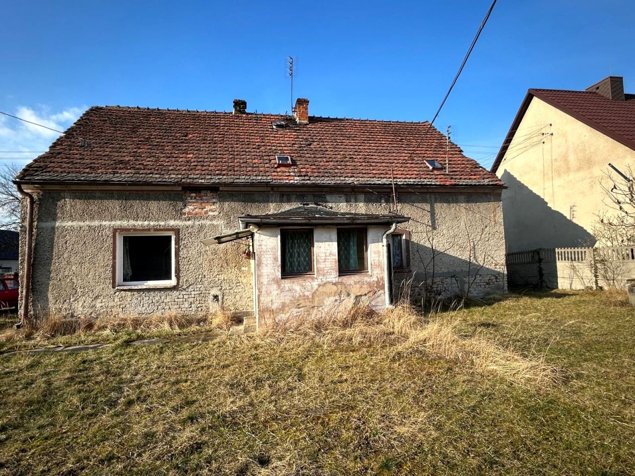 dom wolnostojący, 2 pokoje Ładza. Zdjęcie 1