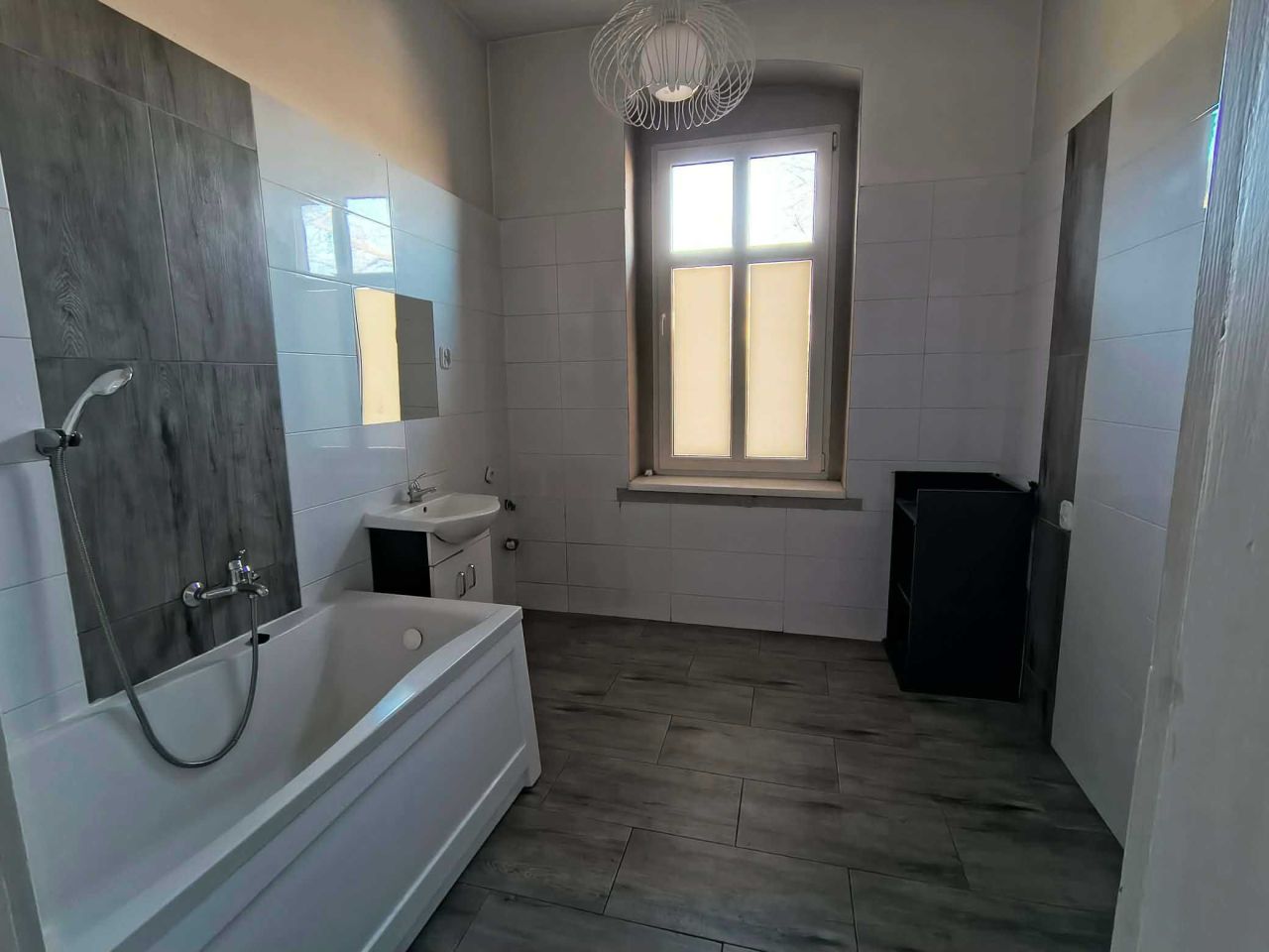 Mieszkanie 7-pokojowe Nowa Ruda. Zdjęcie 5