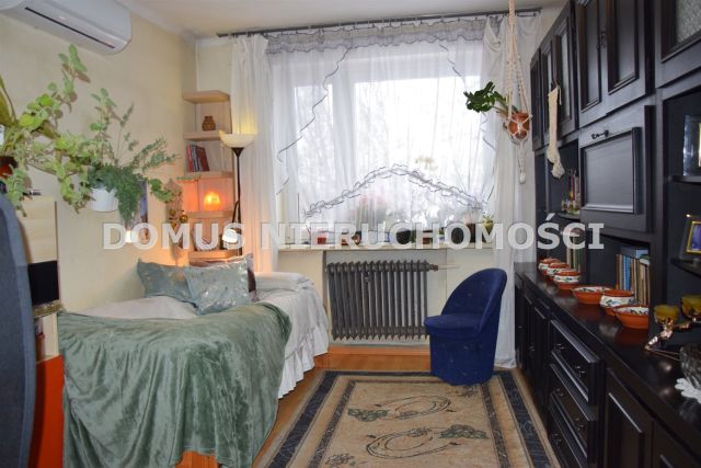 dom, 4 pokoje Józefów. Zdjęcie 2