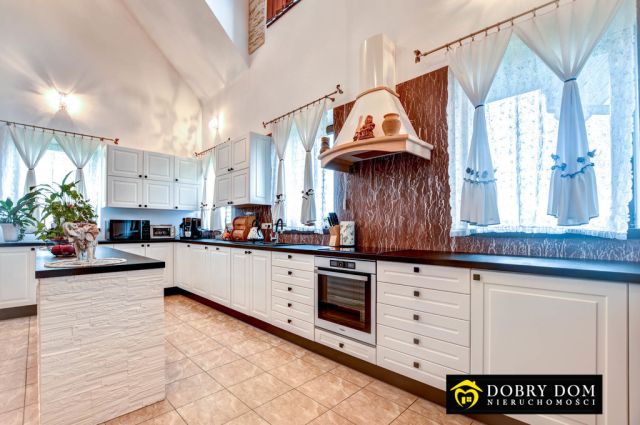 dom wolnostojący, 5 pokoi Brończany. Zdjęcie 10