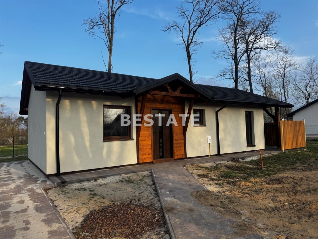 dom wolnostojący, 3 pokoje Łask. Zdjęcie 1