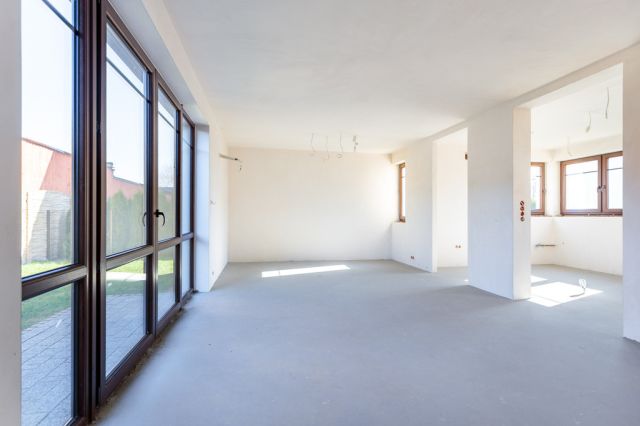 dom szeregowy, 6 pokoi Warszawa Wawer. Zdjęcie 2