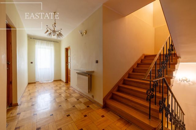 dom wolnostojący, 12 pokoi Warszawa Wawer, ul. Wzorzysta. Zdjęcie 6