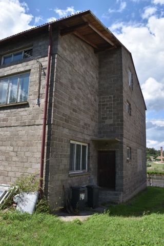 dom wolnostojący, 7 pokoi Złochowice. Zdjęcie 1