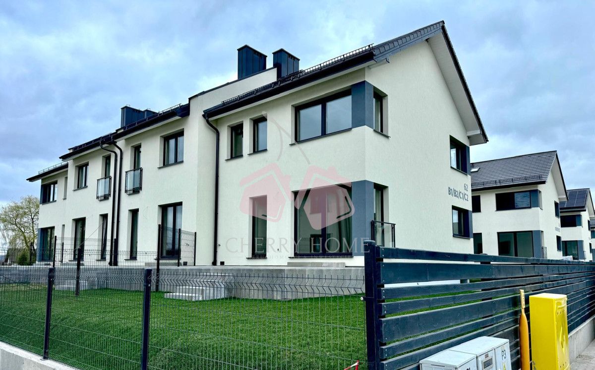 dom szeregowy, 3 pokoje Rumia, ul. Partyzantów. Zdjęcie 1