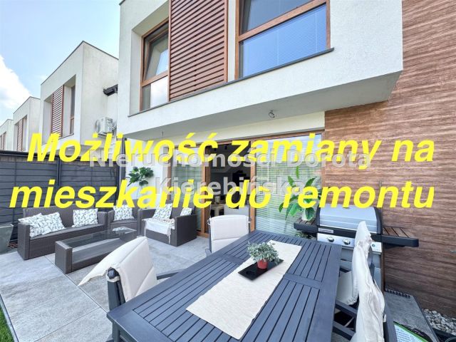 dom szeregowy, 6 pokoi Tomaszów Mazowiecki. Zdjęcie 1