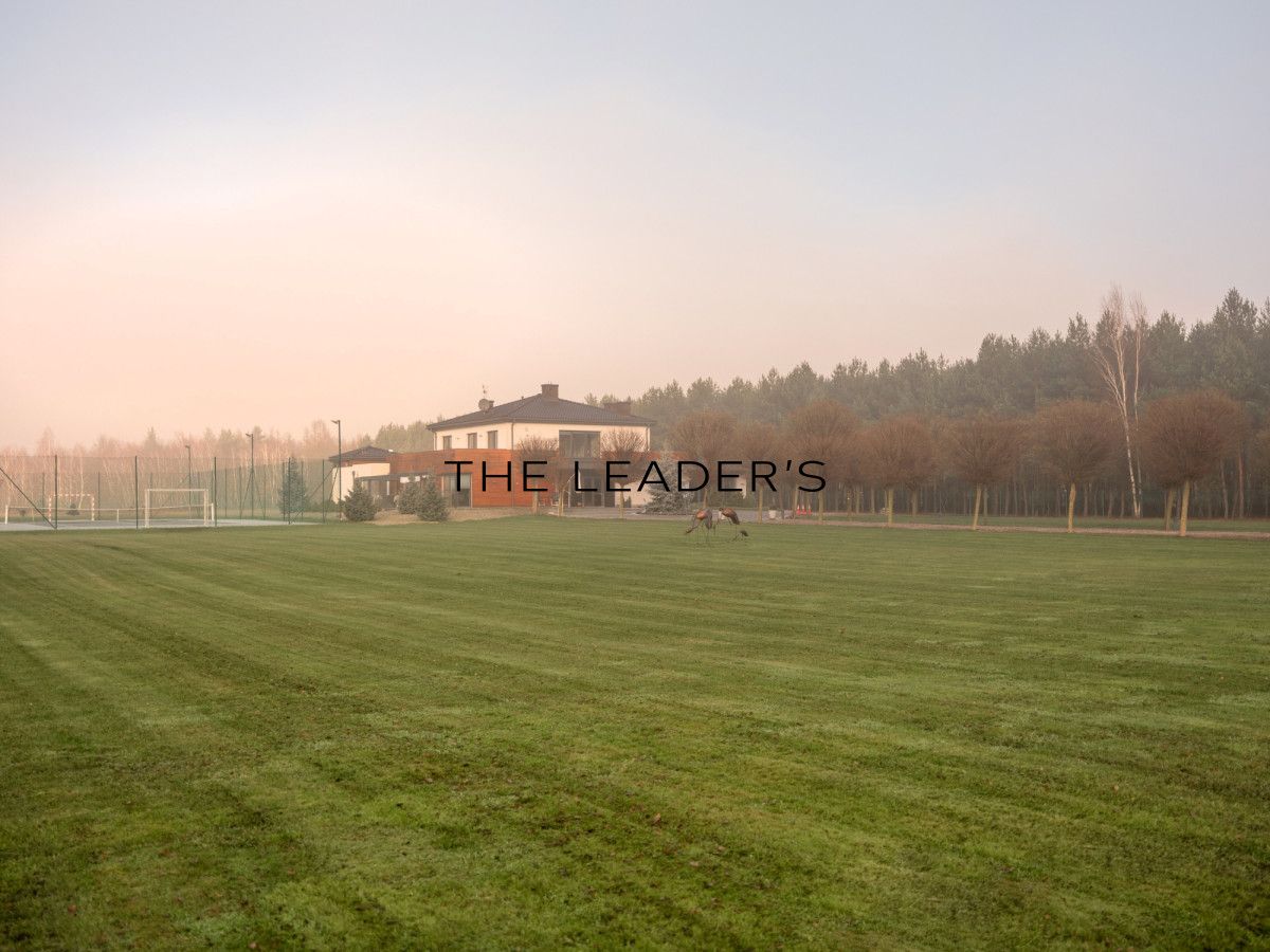 dom wolnostojący, 8 pokoi Kampinos. Zdjęcie 26