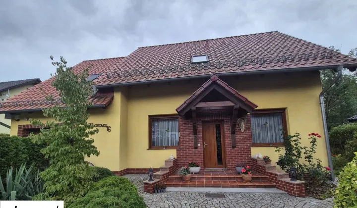 dom wolnostojący, 4 pokoje Kotórz Mały