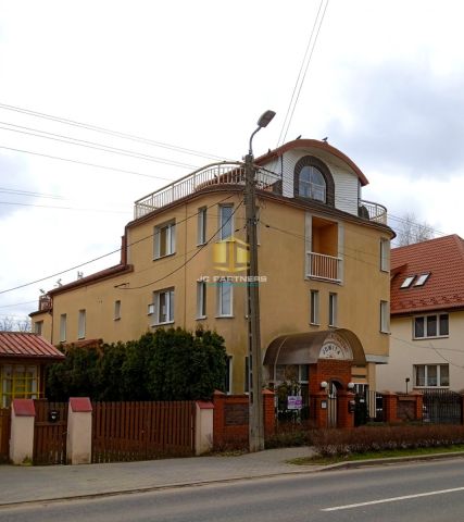 dom wolnostojący, 10 pokoi Konstancin-Jeziorna. Zdjęcie 2