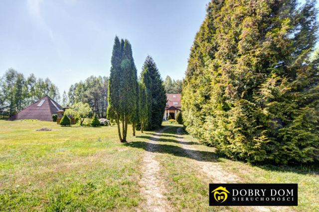 dom wolnostojący, 11 pokoi Kaniuki. Zdjęcie 16