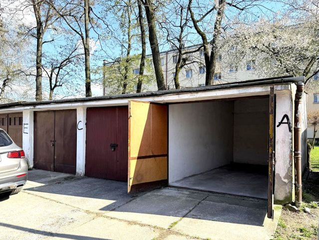 Garaż/miejsce parkingowe Nowy Sącz, al. Aleje Wolności. Zdjęcie 1