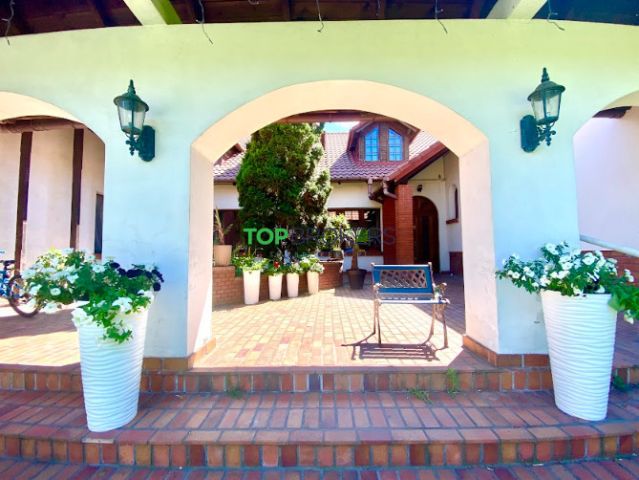 dom wolnostojący, 21 pokoi Milanówek. Zdjęcie 16