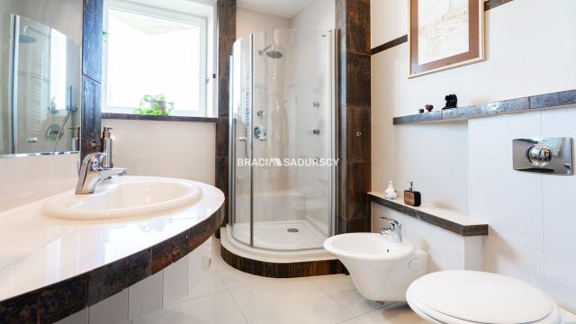 dom wolnostojący, 12 pokoi Wieliczka, ul. Jana Kochanowskiego. Zdjęcie 19