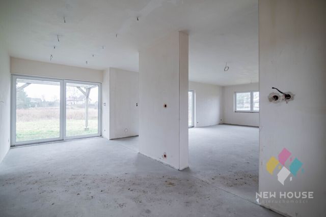 dom wolnostojący, 4 pokoje Smolajny. Zdjęcie 8