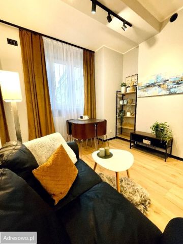 Mieszkanie 2-pokojowe Katowice Śródmieście, ul. Henryka Dąbrowskiego. Zdjęcie 1