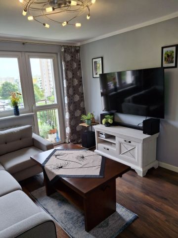 Mieszkanie 3-pokojowe Koszalin, ul. gen. Władysława Sikorskiego. Zdjęcie 1