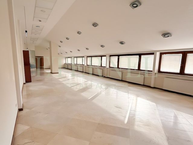 Biuro Kraków Prądnik Czerwony, ul. Jana Pawła Woronicza. Zdjęcie 16