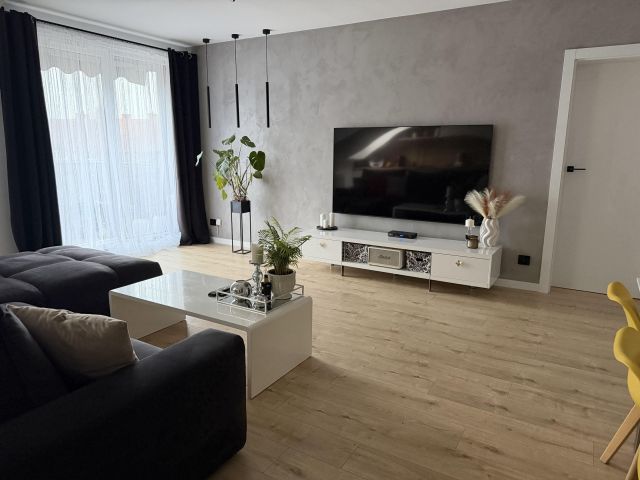 Mieszkanie 3-pokojowe Warzymice, ul. Brzeziny. Zdjęcie 1