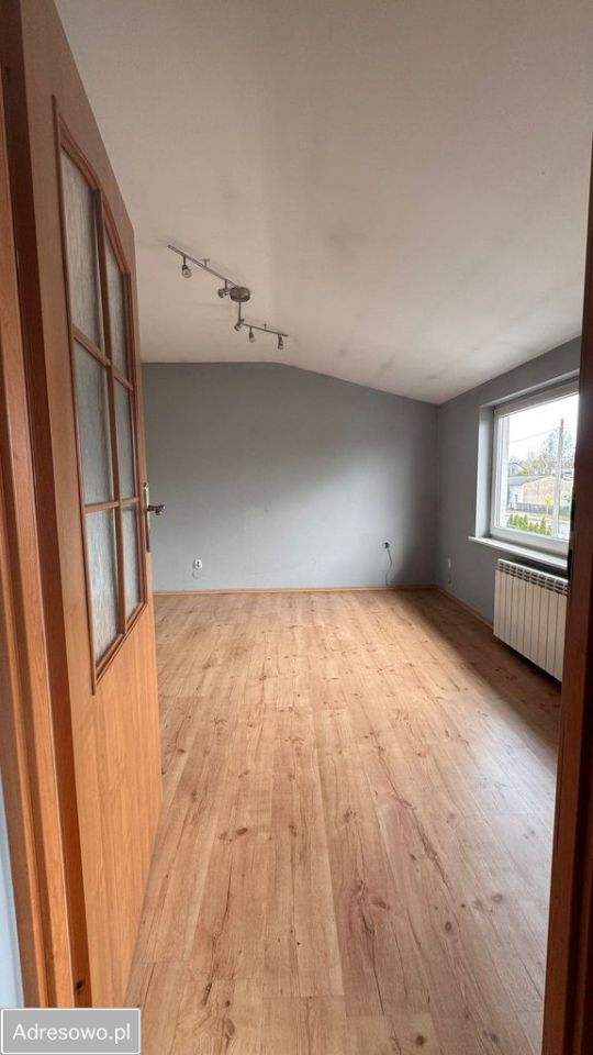 dom wolnostojący, 9 pokoi Dąbrowa Górnicza Tucznawa, ul. Ludwika Idzikowskiego. Zdjęcie 3