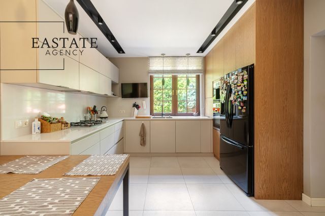 dom wolnostojący, 8 pokoi Warszawa Wawer, ul. Drwali. Zdjęcie 3