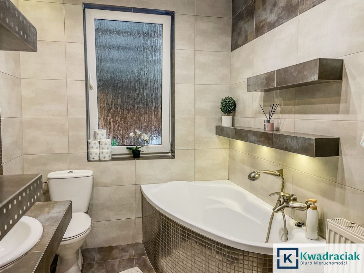 dom wolnostojący, 5 pokoi Bieździadka. Zdjęcie 13