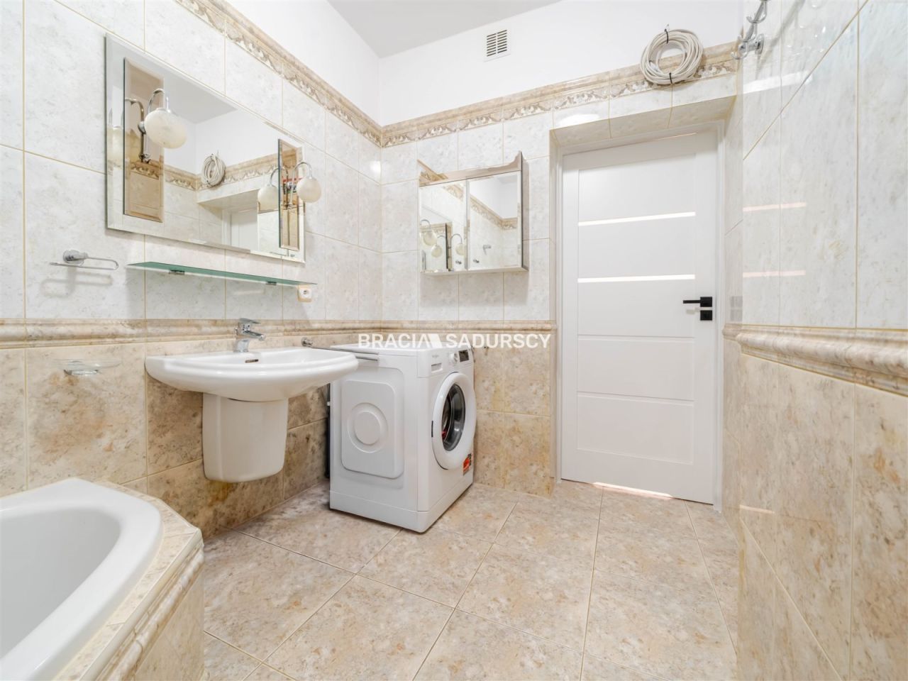 Mieszkanie 4-pokojowe Kraków Kozłówek, ul. prof. Tadeusza Seweryna. Zdjęcie 16