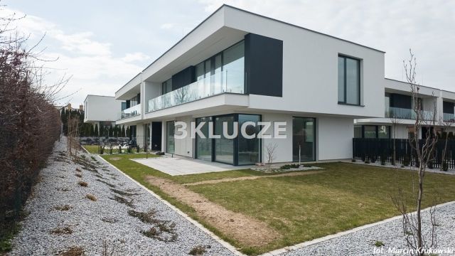 bliźniak, 6 pokoi Dąbrowica, ul. Uzdrowiskowa. Zdjęcie 1