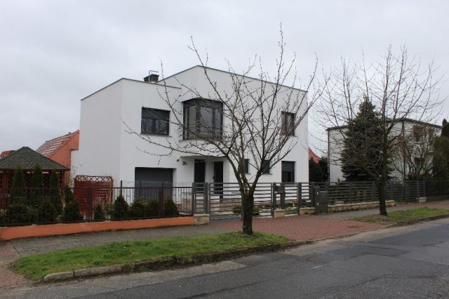 dom wolnostojący, 4 pokoje Września, ul. Opolska. Zdjęcie 1
