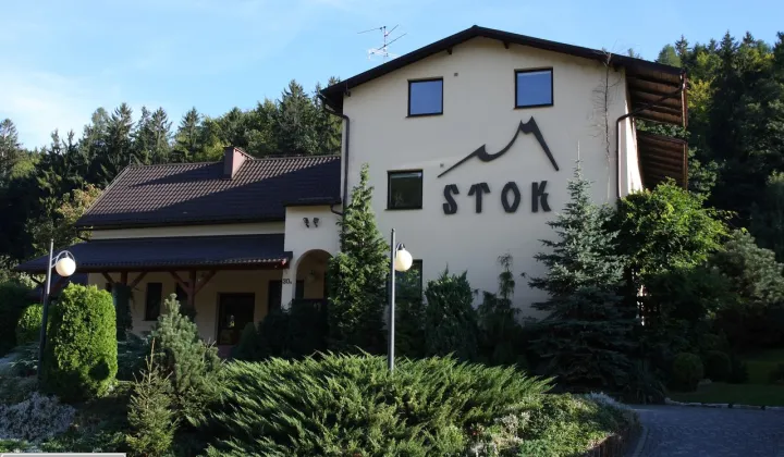 dom wolnostojący, 15 pokoi Pokrzywna