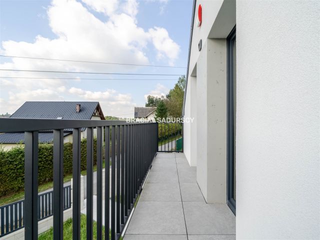 dom wolnostojący, 4 pokoje Koźmice Małe. Zdjęcie 29