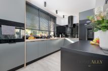 dom wolnostojący, 4 pokoje Zakościele. Zdjęcie 4