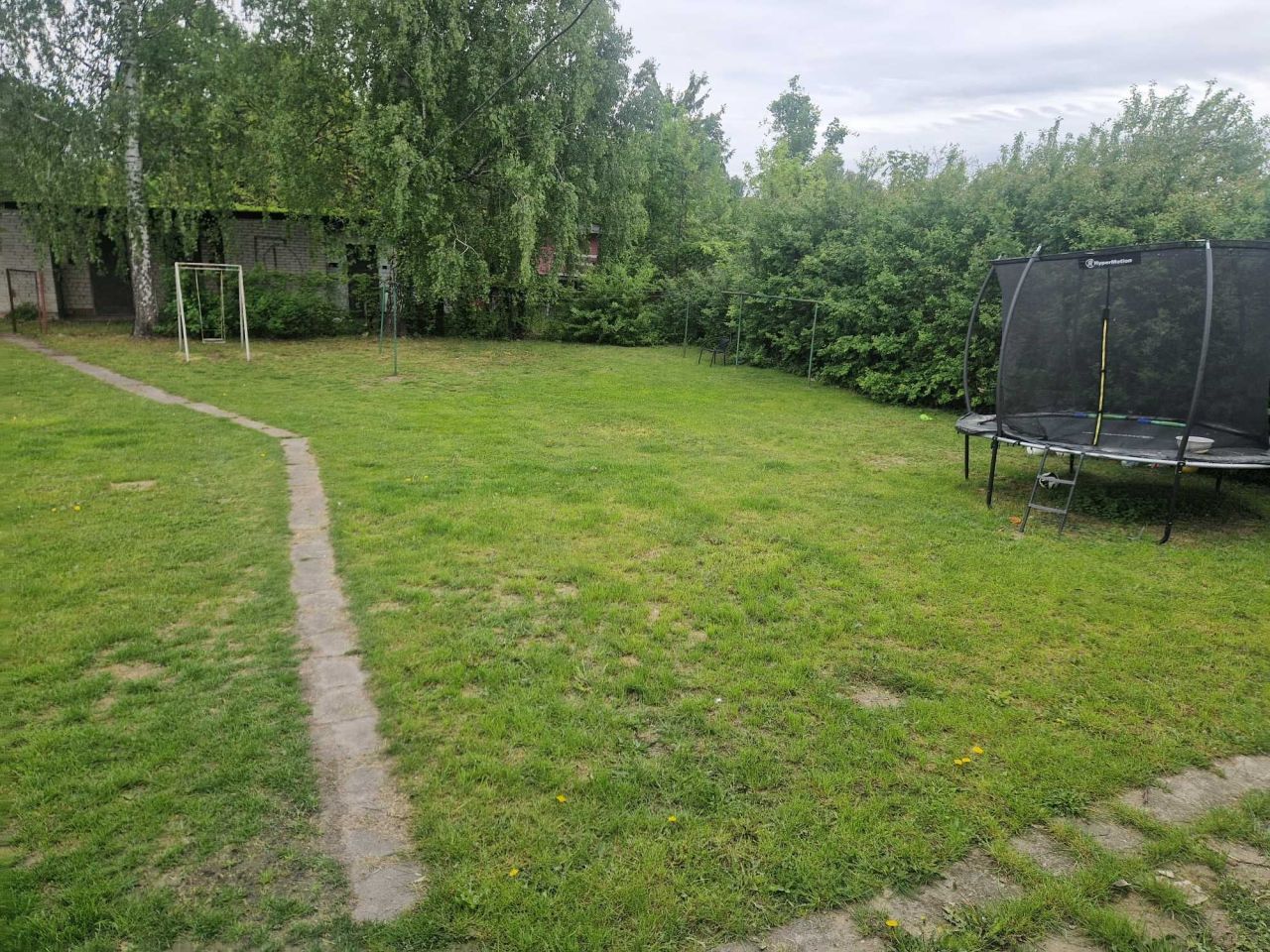 Mieszkanie 3-pokojowe Borów. Zdjęcie 3