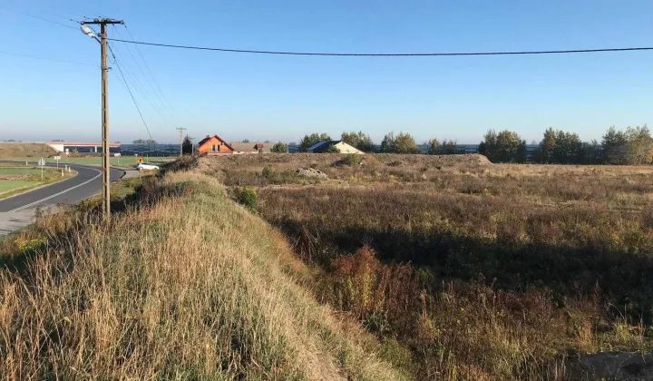 Działka inwestycyjna Bratoszewice