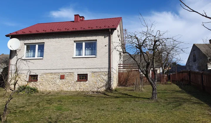 dom wolnostojący, 2 pokoje Ćmielów, ul. Stanisława Staszica