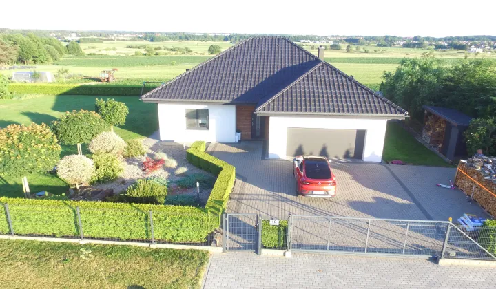 dom wolnostojący, 4 pokoje Dzierzążenko, Widokowa