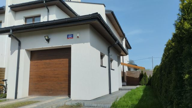 dom szeregowy Grodzisk Mazowiecki Centrum, ul. 3 Maja. Zdjęcie 1