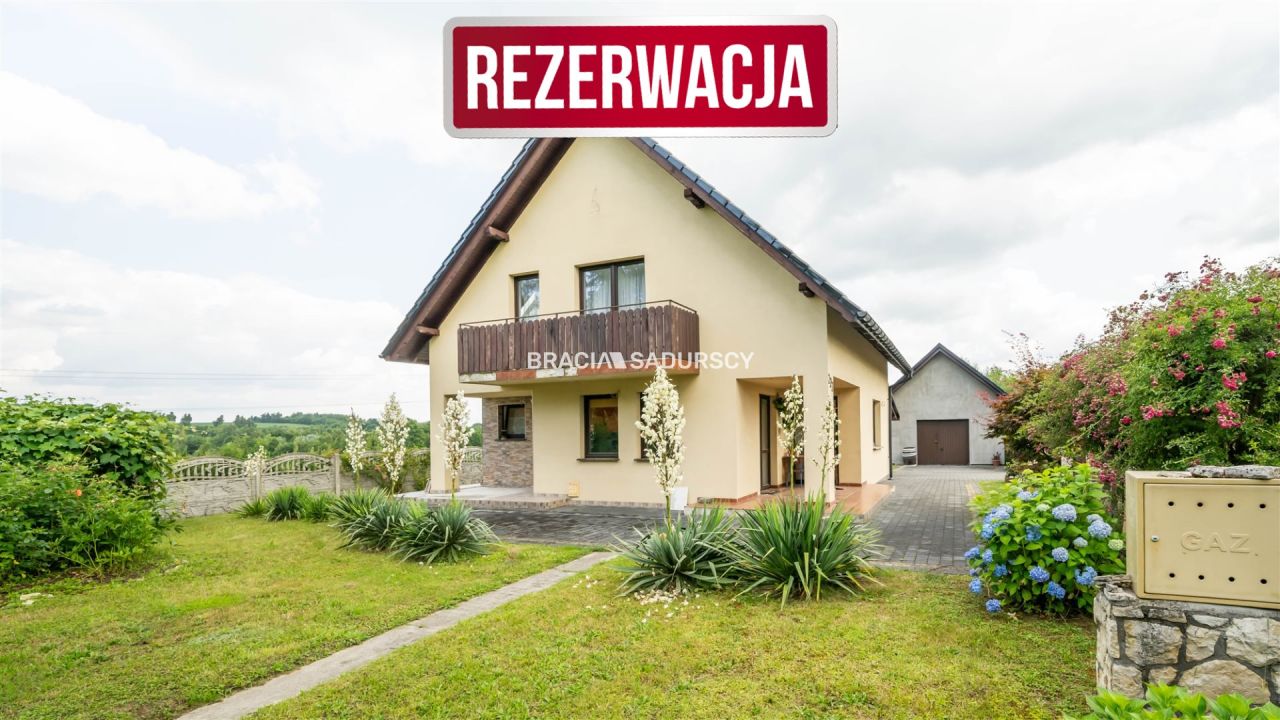 dom wolnostojący, 4 pokoje Bęczyn, Główna. Zdjęcie 1