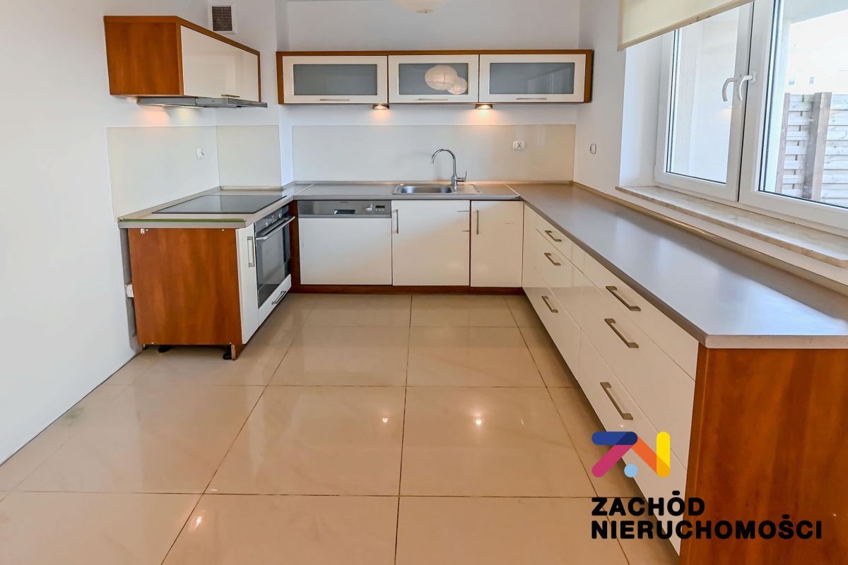 Mieszkanie 3-pokojowe Zielona Góra, ul. Jerzego Waszczyka. Zdjęcie 3