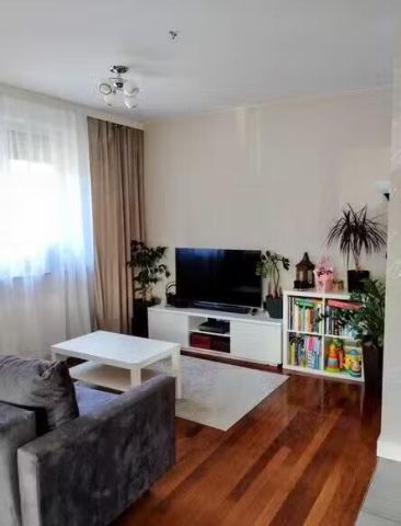 Mieszkanie 3-pokojowe Warszawa Wesoła, ul. Wspólna. Zdjęcie 2