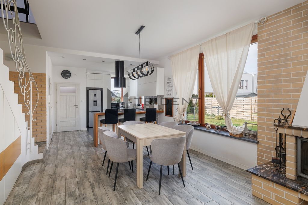 dom szeregowy, 4 pokoje Nowa Wola. Zdjęcie 3