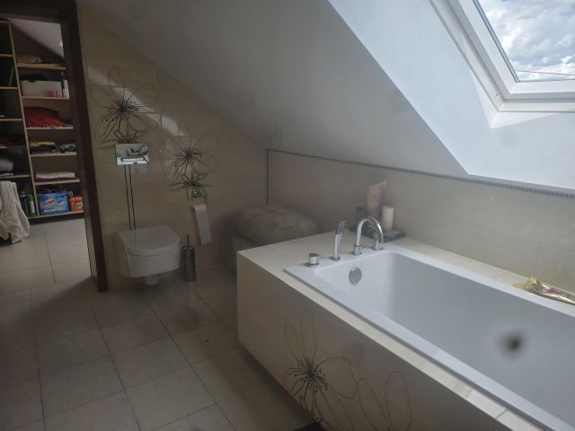 dom wolnostojący, 5 pokoi Bądzów. Zdjęcie 17