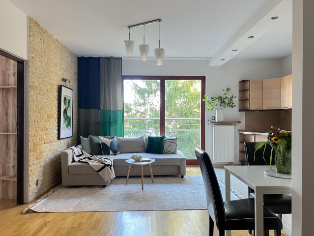 Mieszkanie 3-pokojowe Warszawa Włochy, ul. Wyrzyska. Zdjęcie 1